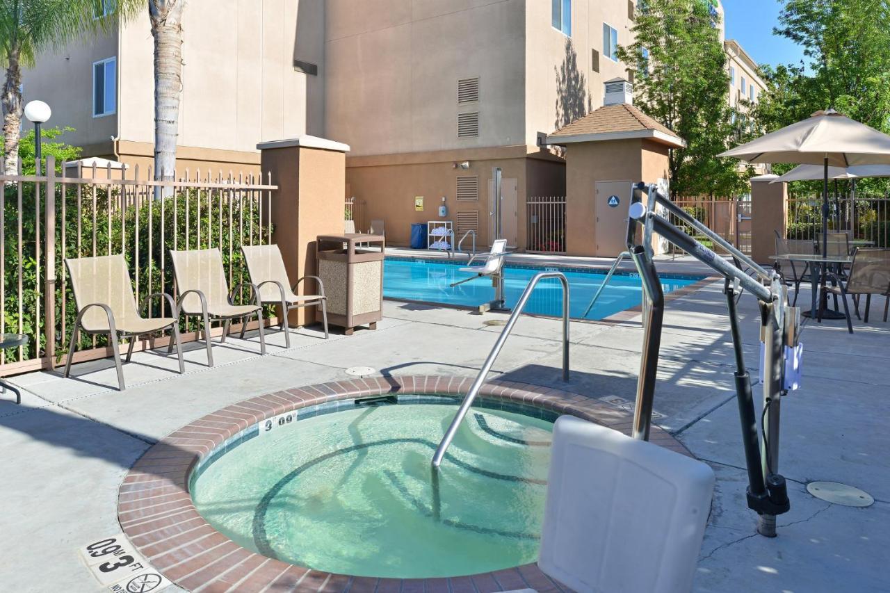 Holiday Inn Express Fresno River Park Highway 41 By Ihg Exterior foto