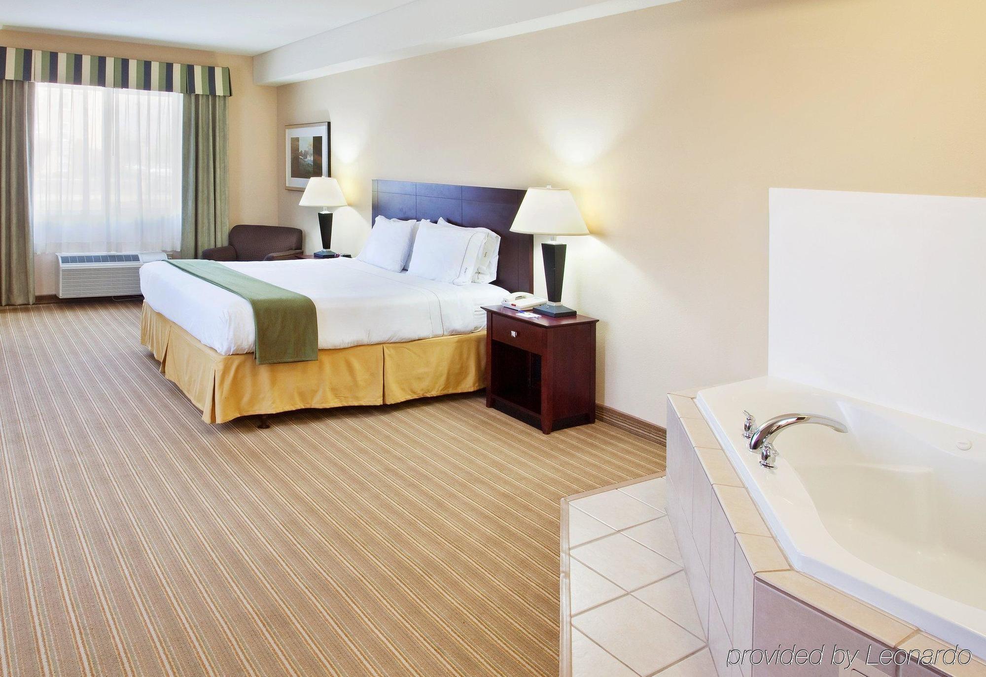 Holiday Inn Express Fresno River Park Highway 41 By Ihg Exterior foto